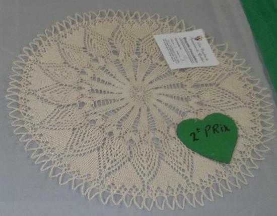 Tricot aux aiguilles, Louise P.
